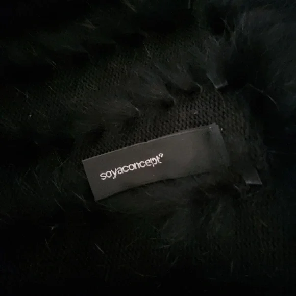 Black Genuine Rabbit Fur Vest - Picture 7 of 9